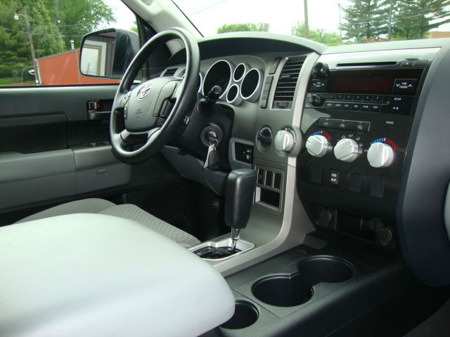 Toyota Tundra 2012 photo 4