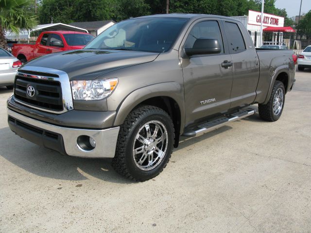 Toyota Tundra 2.0T W/ NAV Pickup Truck