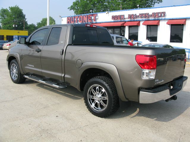 Toyota Tundra 2012 photo 2