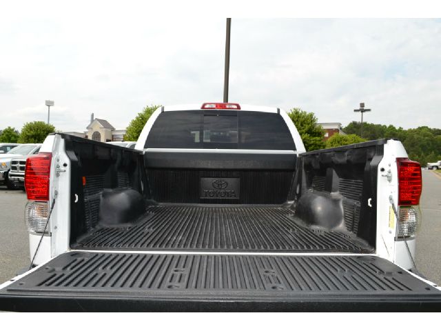 Toyota Tundra 2012 photo 3