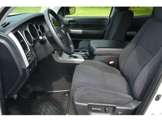 Toyota Tundra 2012 photo 4