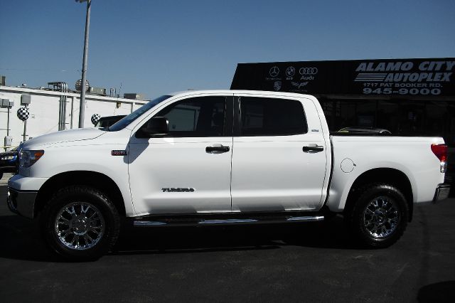 Toyota Tundra 2012 photo 1