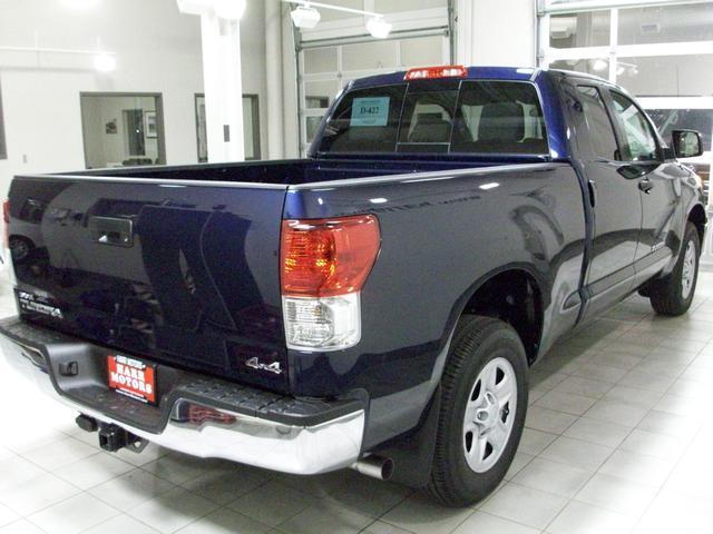 Toyota Tundra 2012 photo 2