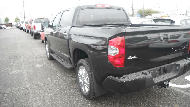 Toyota Tundra 2013 photo 2