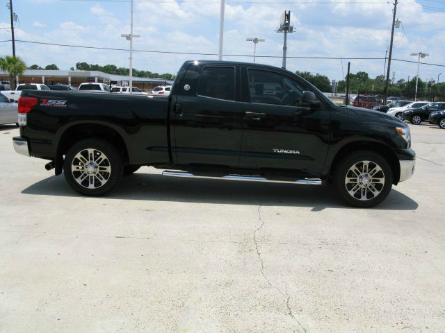 Toyota Tundra 2013 photo 2