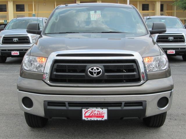 Toyota Tundra 2013 photo 2