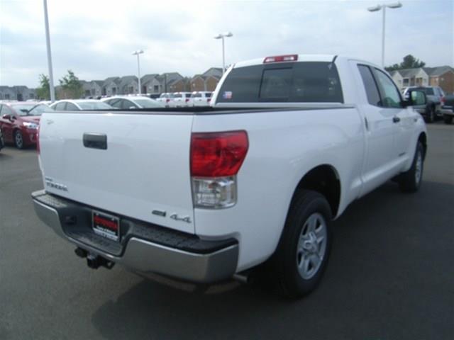 Toyota Tundra 2013 photo 3