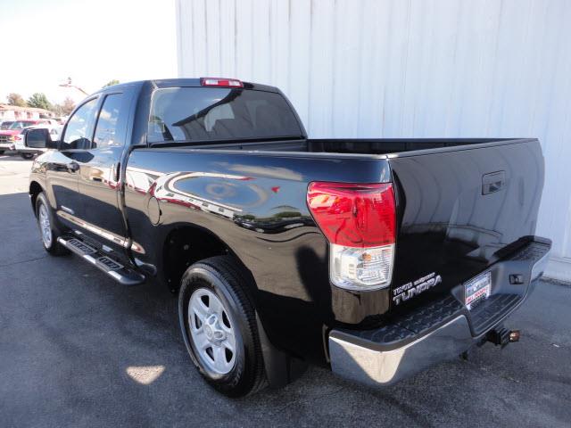 Toyota Tundra 2013 photo 2