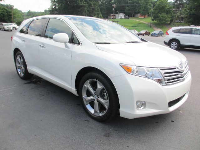 Toyota Venza 2010 photo 2