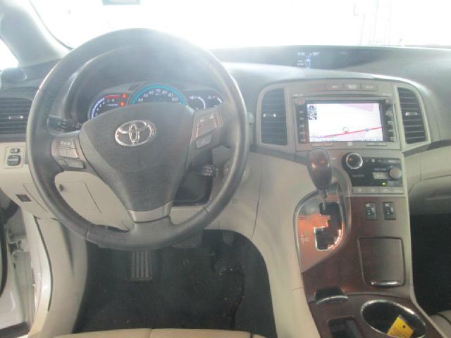 Toyota Venza 2010 photo 1