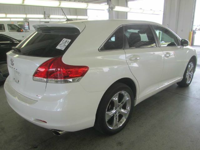 Toyota Venza 2010 photo 4