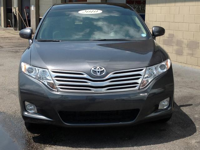 Toyota Venza 2010 photo 2