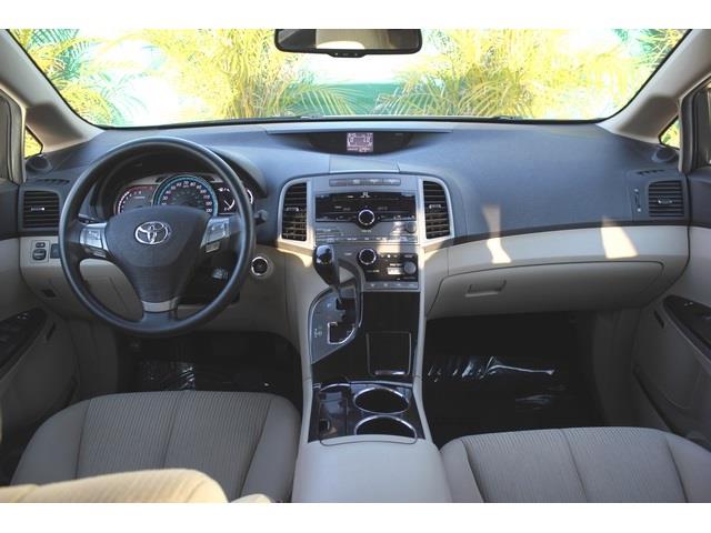 Toyota Venza 2010 photo 1