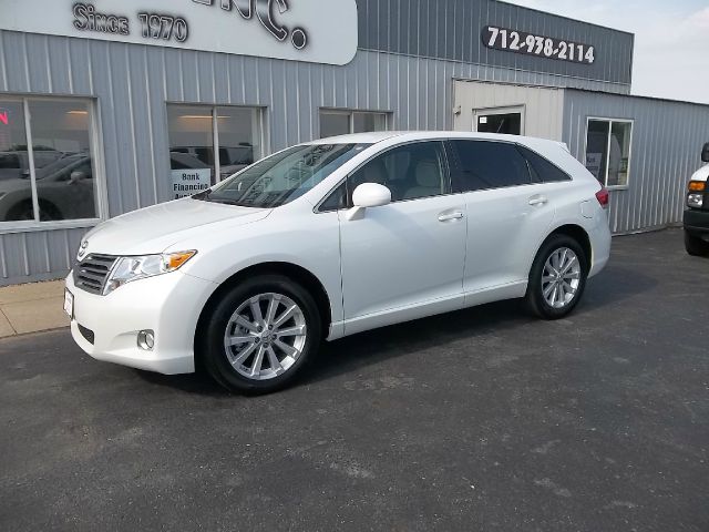 Toyota Venza 2010 photo 2