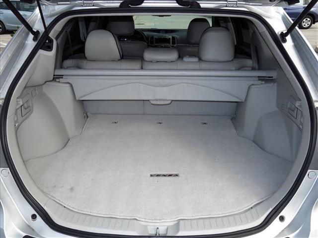 Toyota Venza 2010 photo 2