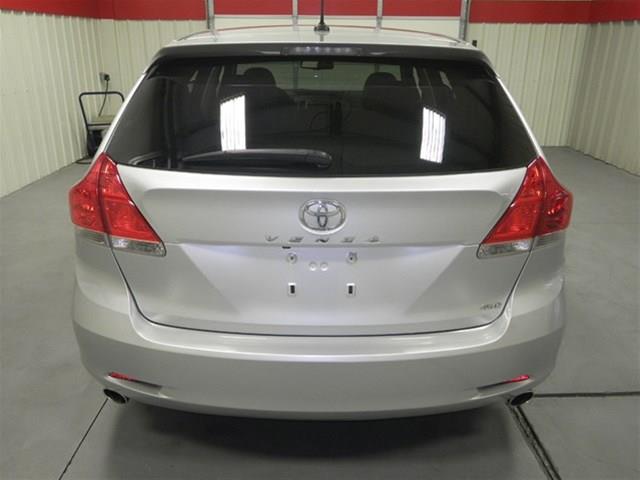 Toyota Venza 2010 photo 1