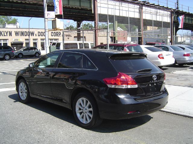 Toyota Venza 2010 photo 1