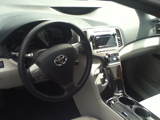 Toyota Venza 2010 photo 2