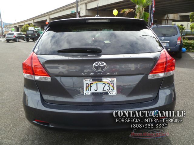 Toyota Venza 2010 photo 1