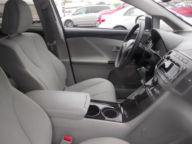 Toyota Venza 2011 photo 3