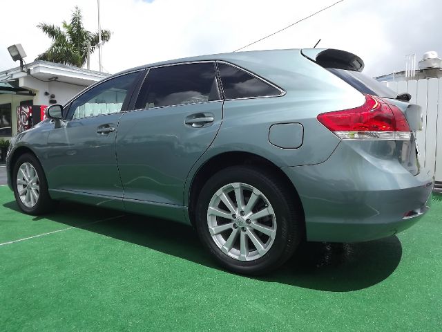 Toyota Venza 2012 photo 2