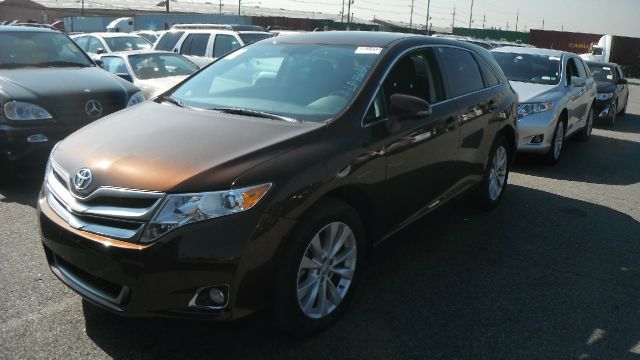 Toyota Venza 2013 photo 2