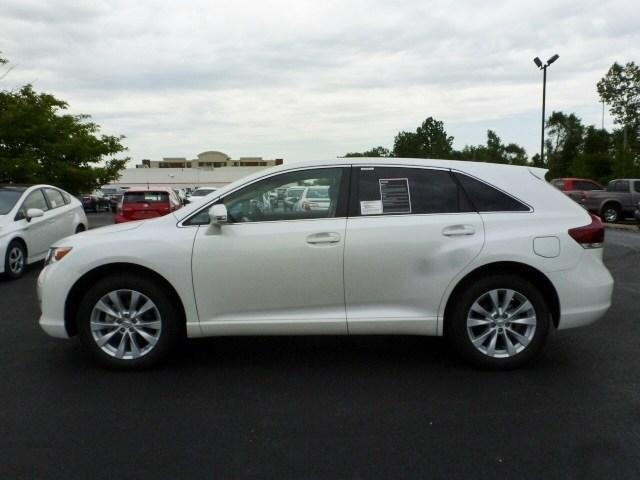 Toyota Venza 2013 photo 11