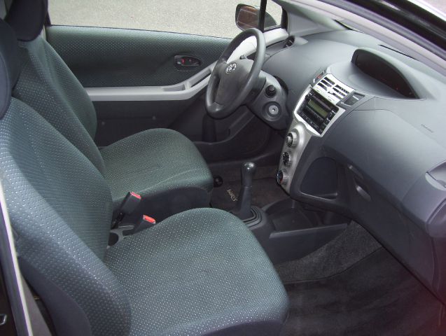 Toyota Yaris 2007 photo 4