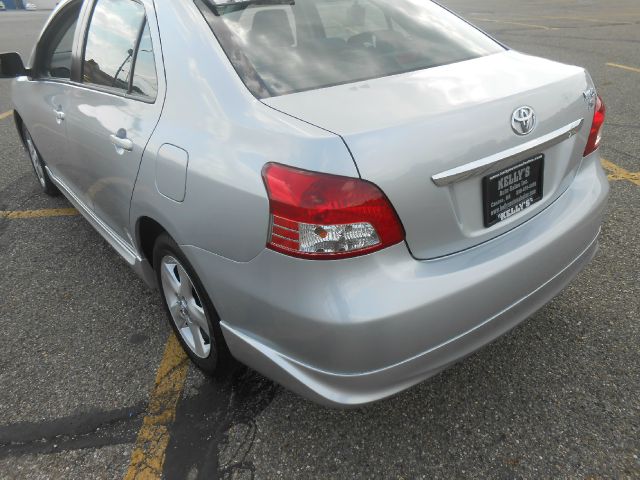 Toyota Yaris 15 Sedan