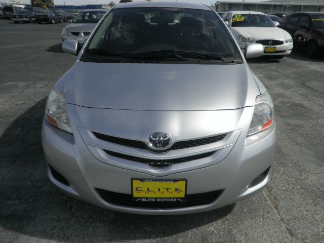 Toyota Yaris 2007 photo 1