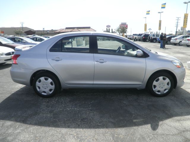 Toyota Yaris 2007 photo 3