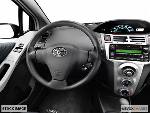 Toyota Yaris 2007 photo 1