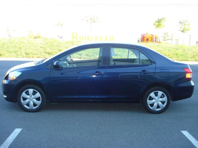 Toyota Yaris 2007 photo 2