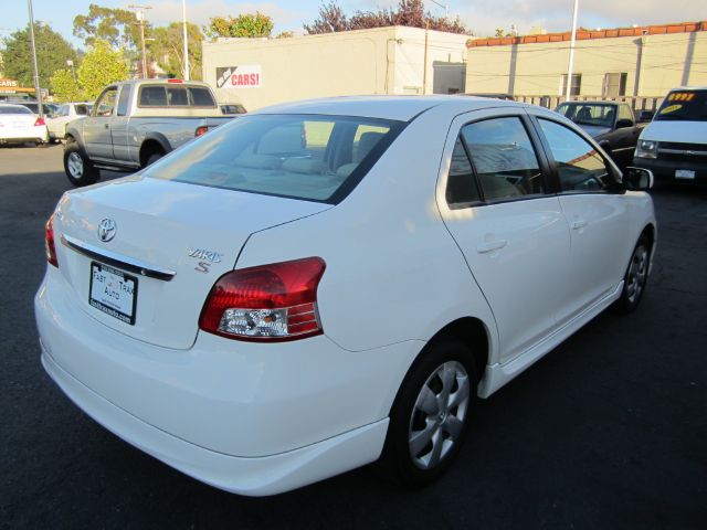 Toyota Yaris 2007 photo 3