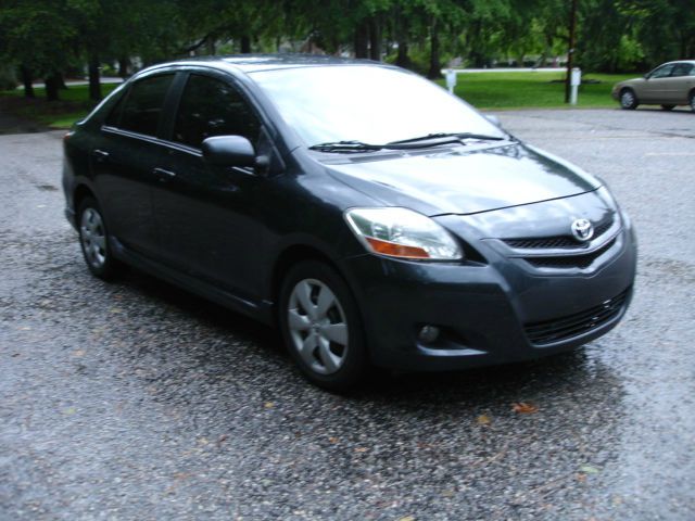 Toyota Yaris 2007 photo 2