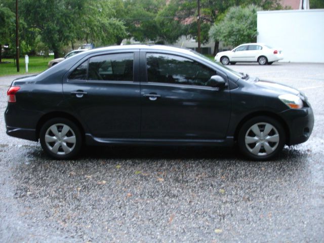 Toyota Yaris 2007 photo 4