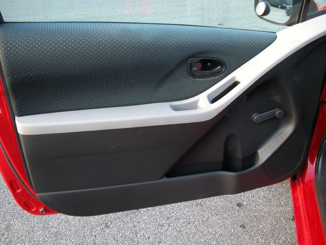 Toyota Yaris 2007 photo 0