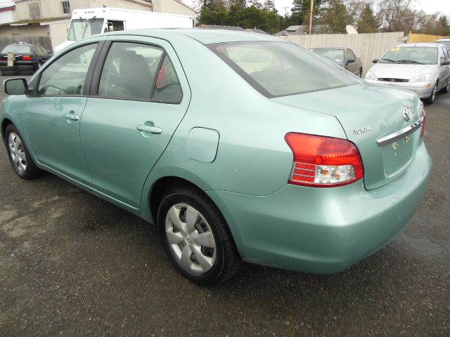 Toyota Yaris 2007 photo 1