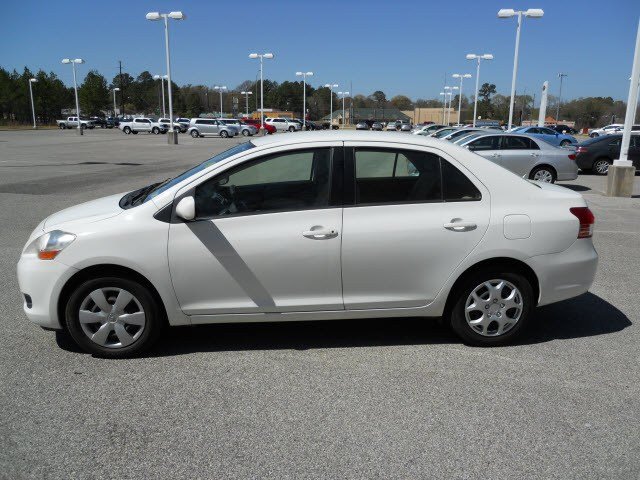 Toyota Yaris 2007 photo 2