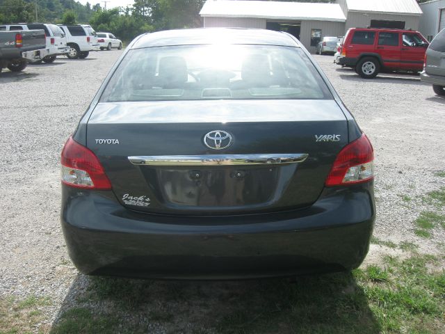 Toyota Yaris 2007 photo 2