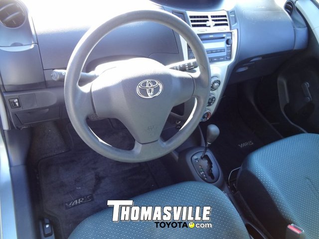 Toyota Yaris 2007 photo 4