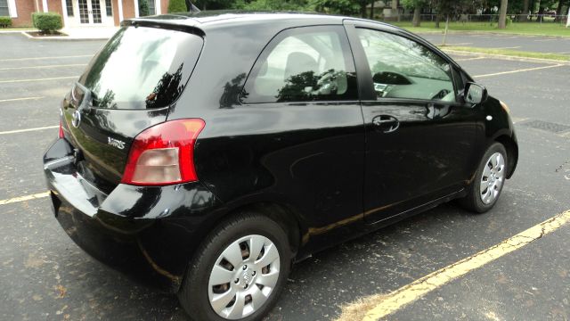 Toyota Yaris 2007 photo 2