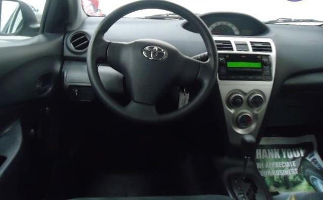 Toyota Yaris 2007 photo 4