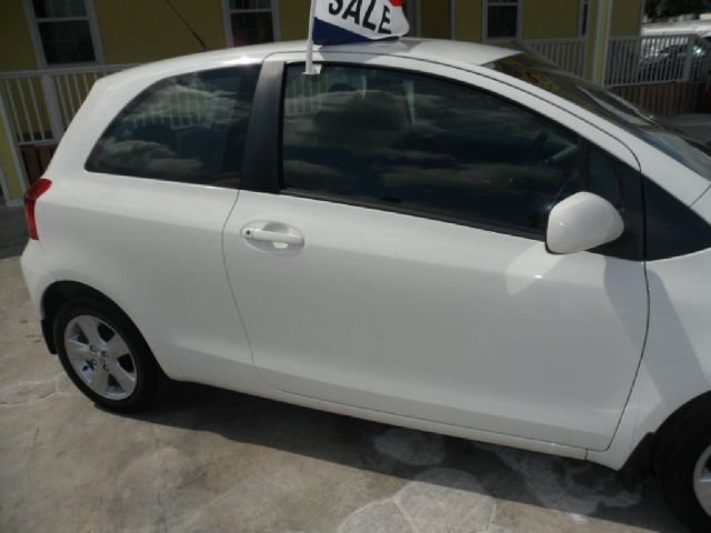 Toyota Yaris 2007 photo 10