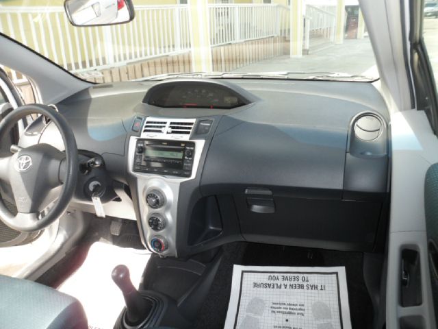 Toyota Yaris 2007 photo 9