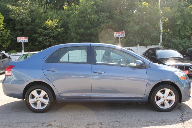 Toyota Yaris 2008 photo 1