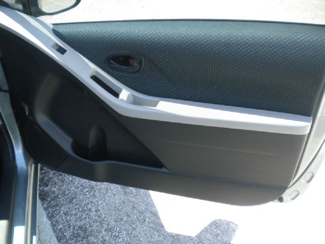 Toyota Yaris 2008 photo 9