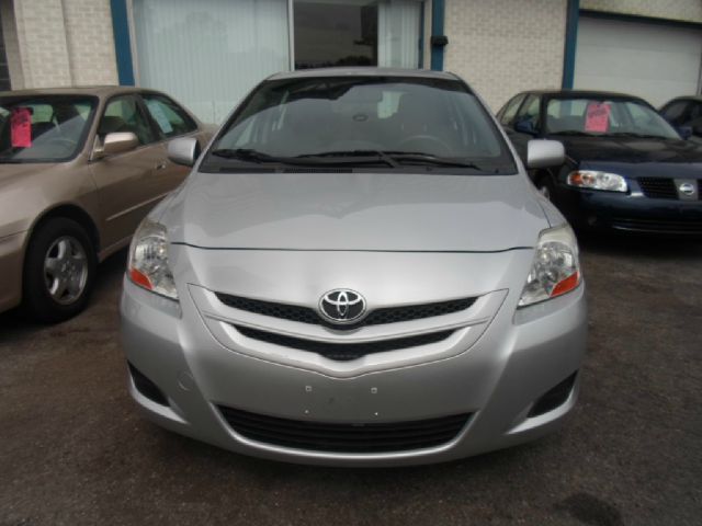 Toyota Yaris 2008 photo 1