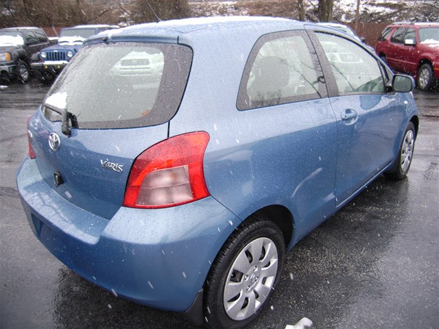 Toyota Yaris 2008 photo 2