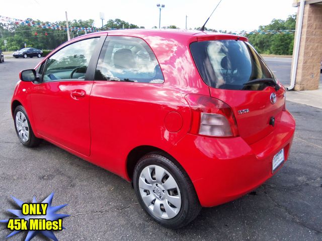 Toyota Yaris 2008 photo 1